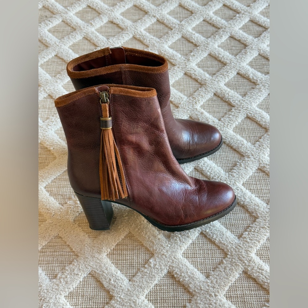 Lauren Ralph Carah Brown Leather Ankle Boots Zip Tassels Women's Size 8B - Picture 14 of 15